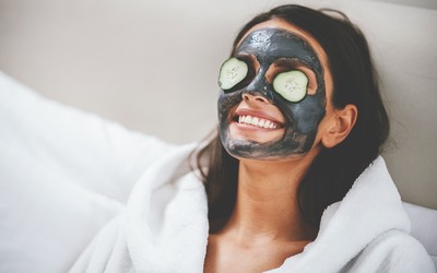 How Brides Should Look After Their Skin During Lockdown