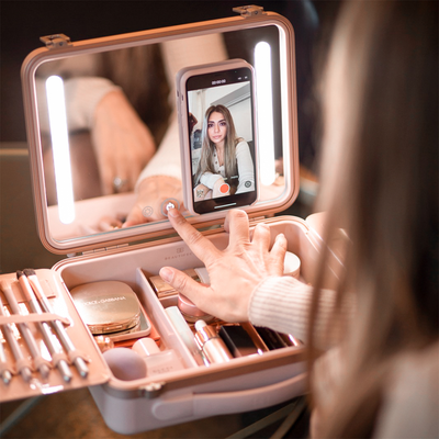 The Make-Up Mirror Everyone's Talking About