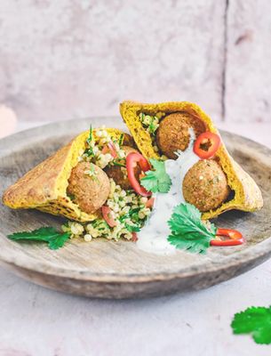 Turmeric Pitta with Falafel Tabbouleh Salad