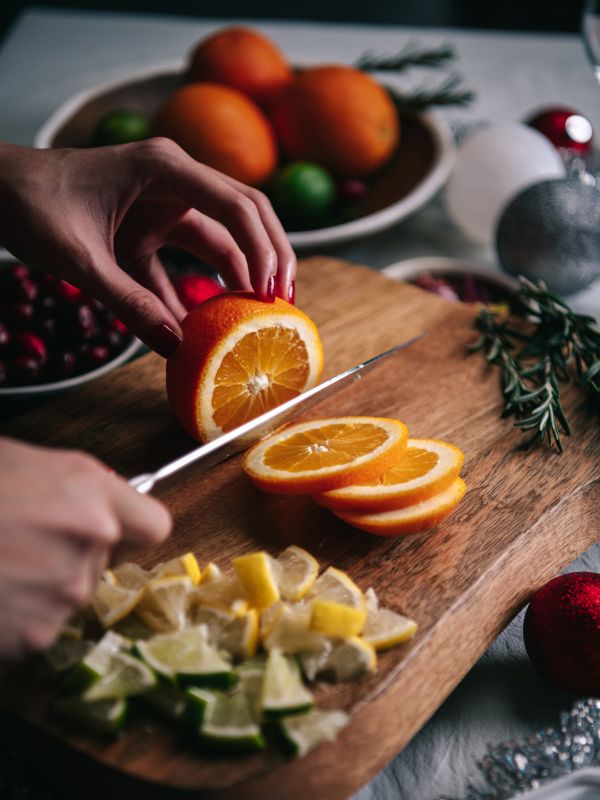 A Nutritionist Explains How To Stay Healthy Over Christmas