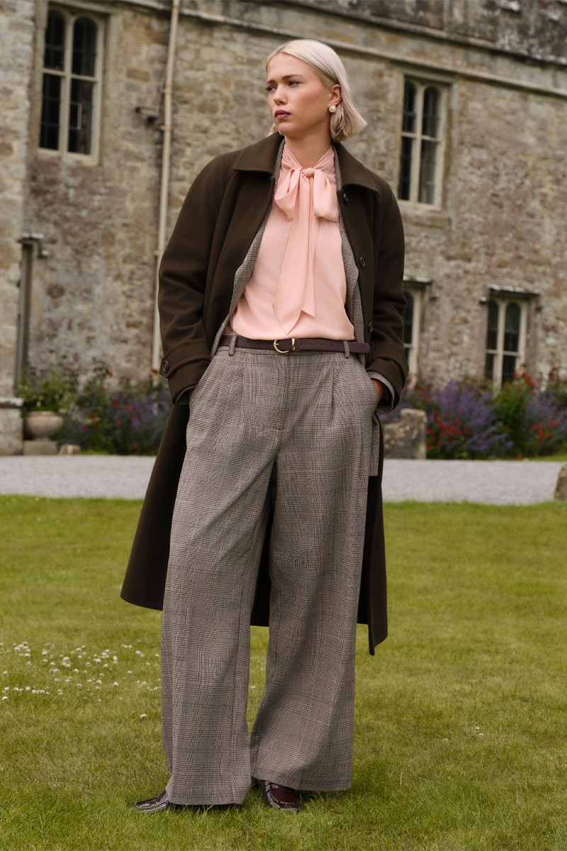  Pussybow Neck Blouse