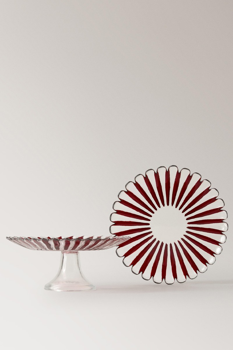 Glass Cake Stand With Spiral Print
