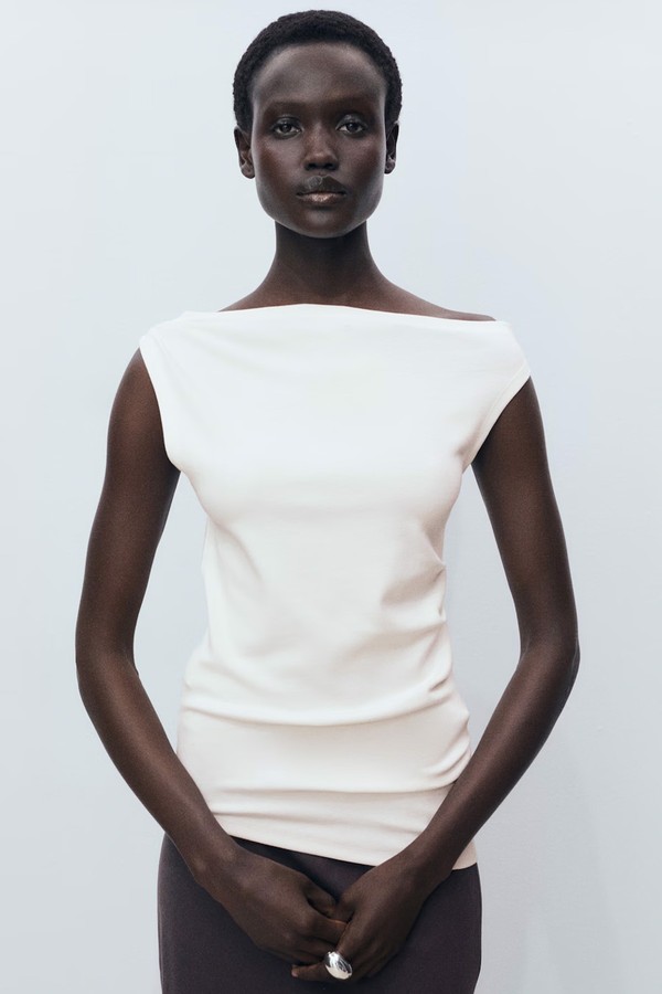 Asymmetrical Modal Top