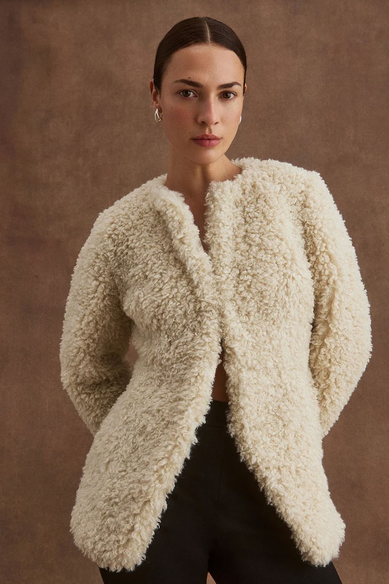 Daphne Borg Coat from Aligne