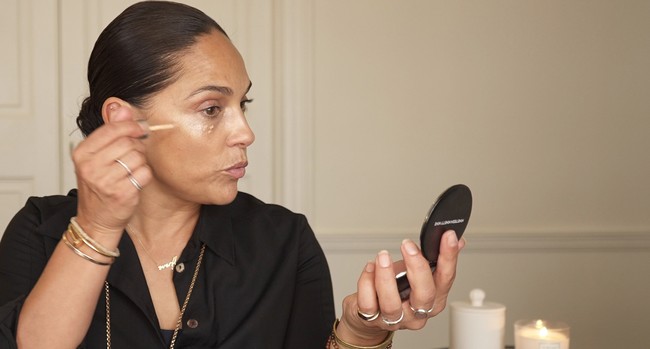 How To Apply Highlighter For Glowing Skin