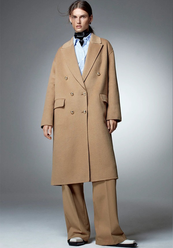 Wool Blend Buttoned Coat 