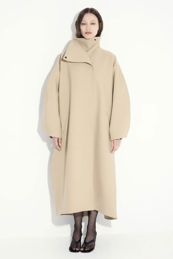 Signature Mia Coat from Diana Milkanova