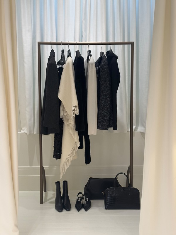 Join Lu For A TOTEME Try-On