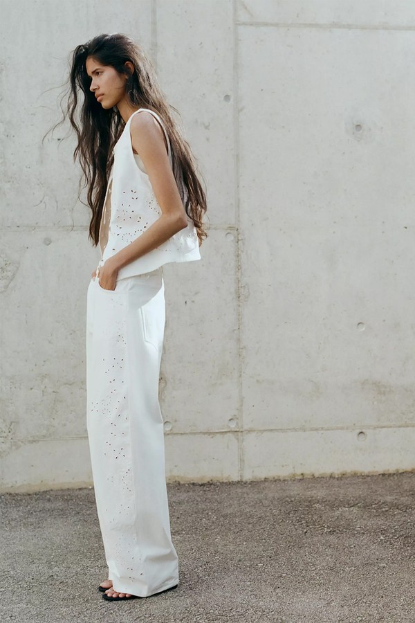 Embroidered Cut-Out Balloon Jeans from Mango