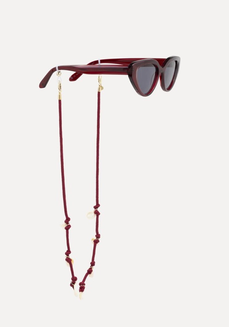 The Oia Chain 