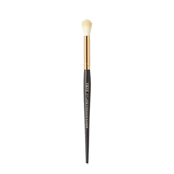 217 Large Eyeshadow Blender Brush from Vieve