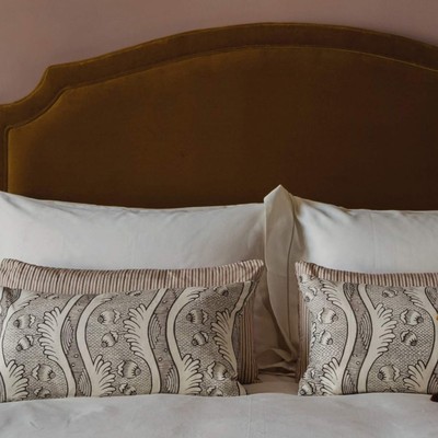 How To Choose The Right Headboard