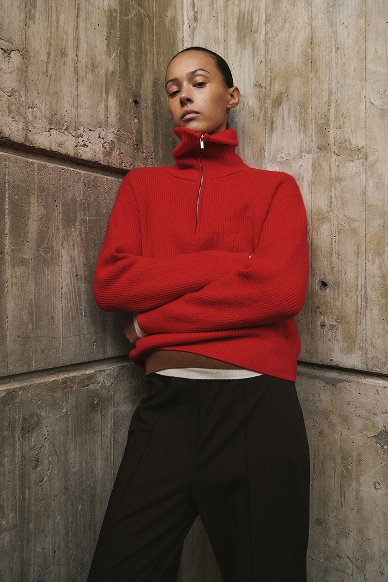 Sweater With Contrasting Zip Collar