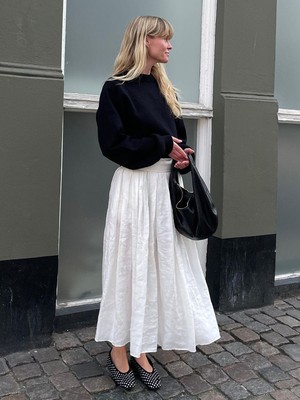 The Hot Prod: Full White Cotton Skirts