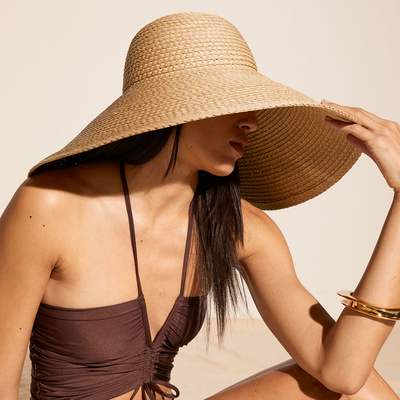 26 Chic Beach Hats To Buy Now