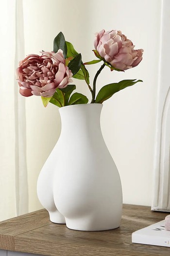 Cream Body Vase, £15