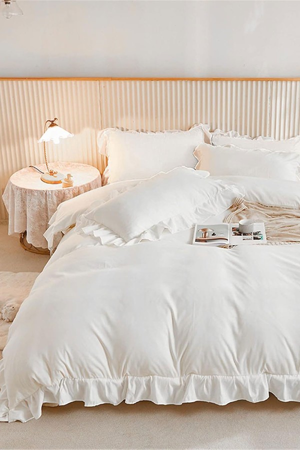 3 Pieces Ruffle Bedding Set from WONGS BEDDING