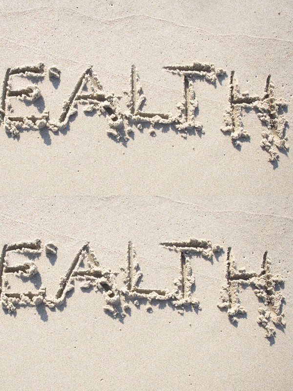 12 Tips To Stay Healthy On Holiday