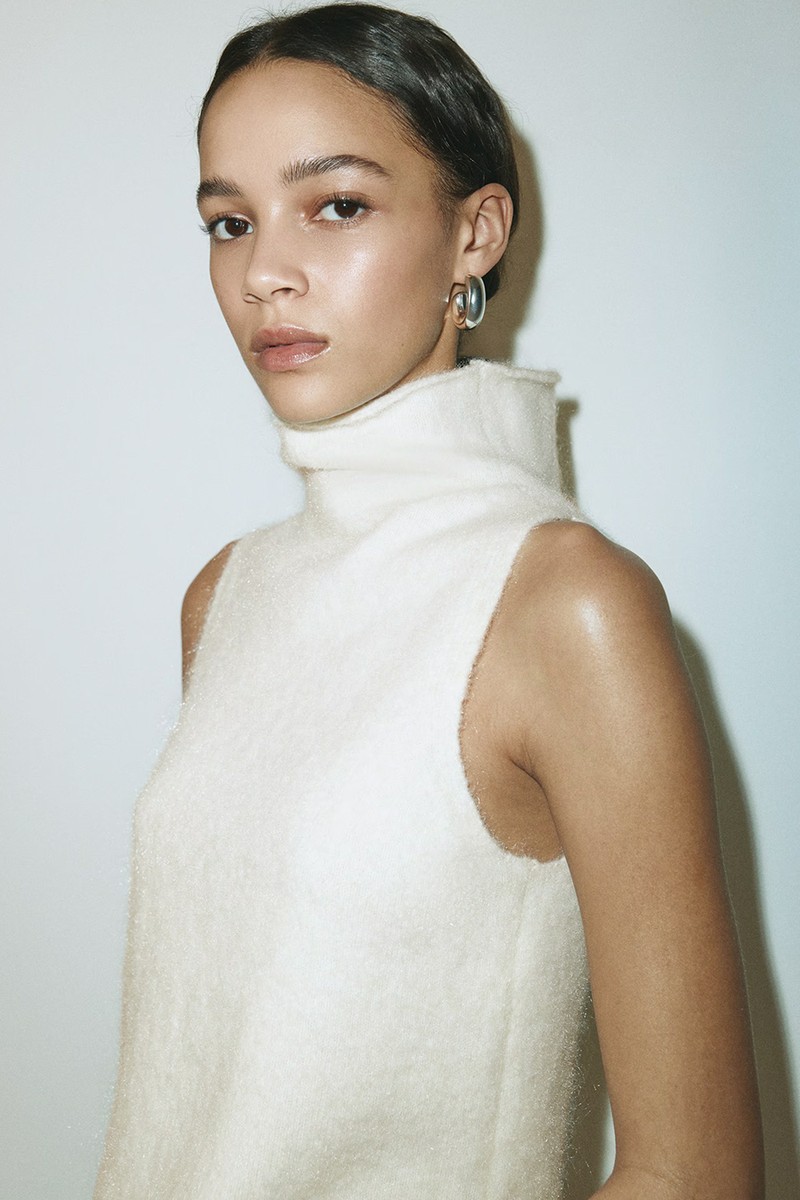 Knitted Turtleneck Top