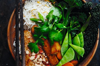 Rice Bowl With Steamed Vegetables And Peanut Sauce 