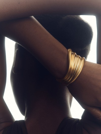 The Round Up: Cuffs