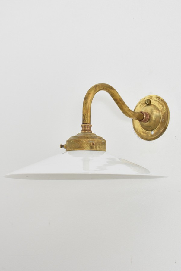 Vintage French Coolie Glass Wall Light from Pamono