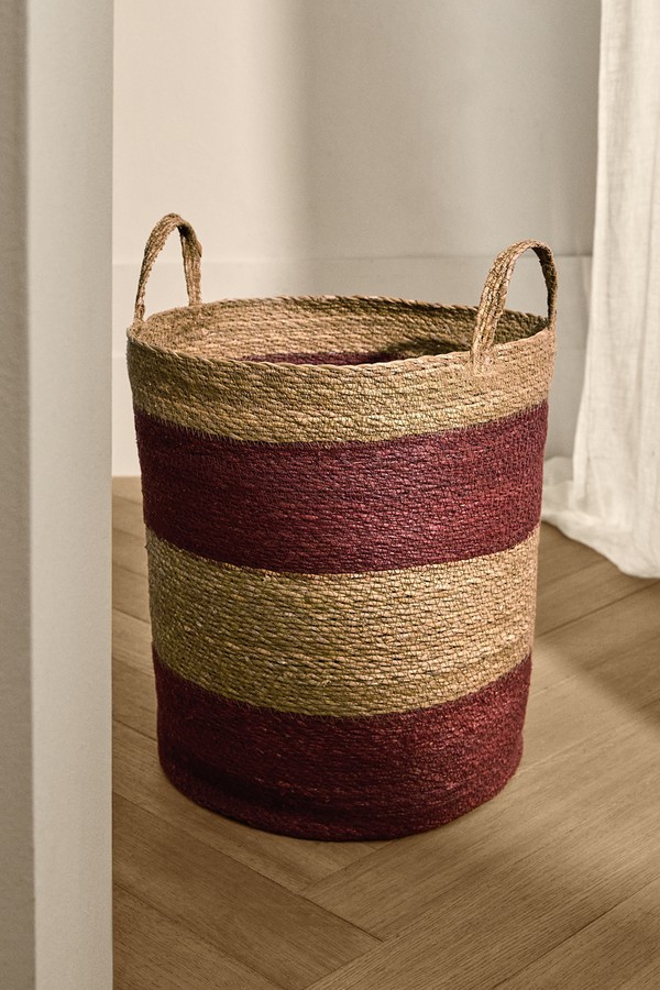 Round Two-Tone Seagrass Basket