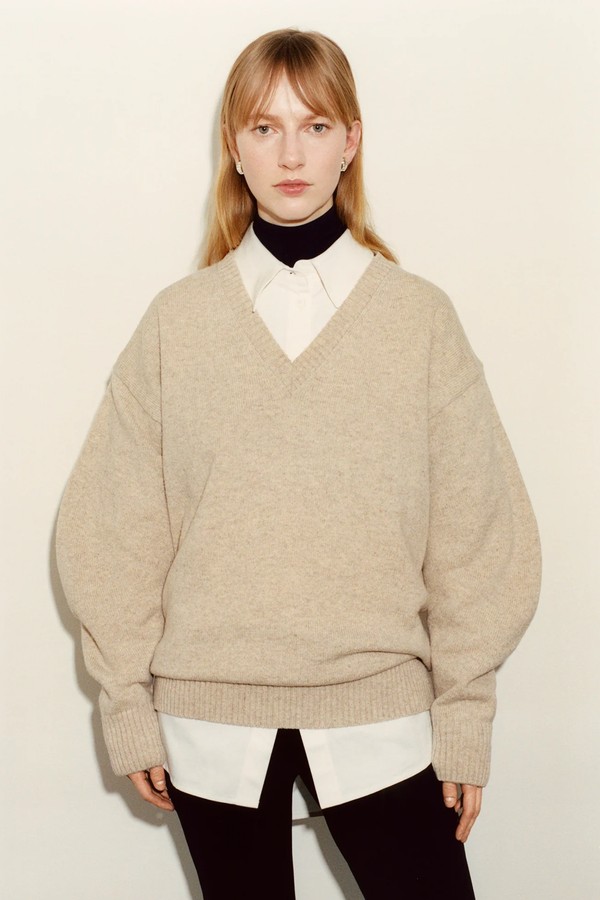 0065 V-Neck Oversized Sweater