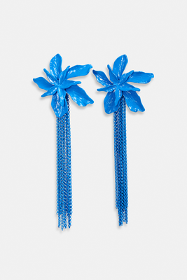 Flower Earrings With Slim Chain Links from Essentiel Antwerp 