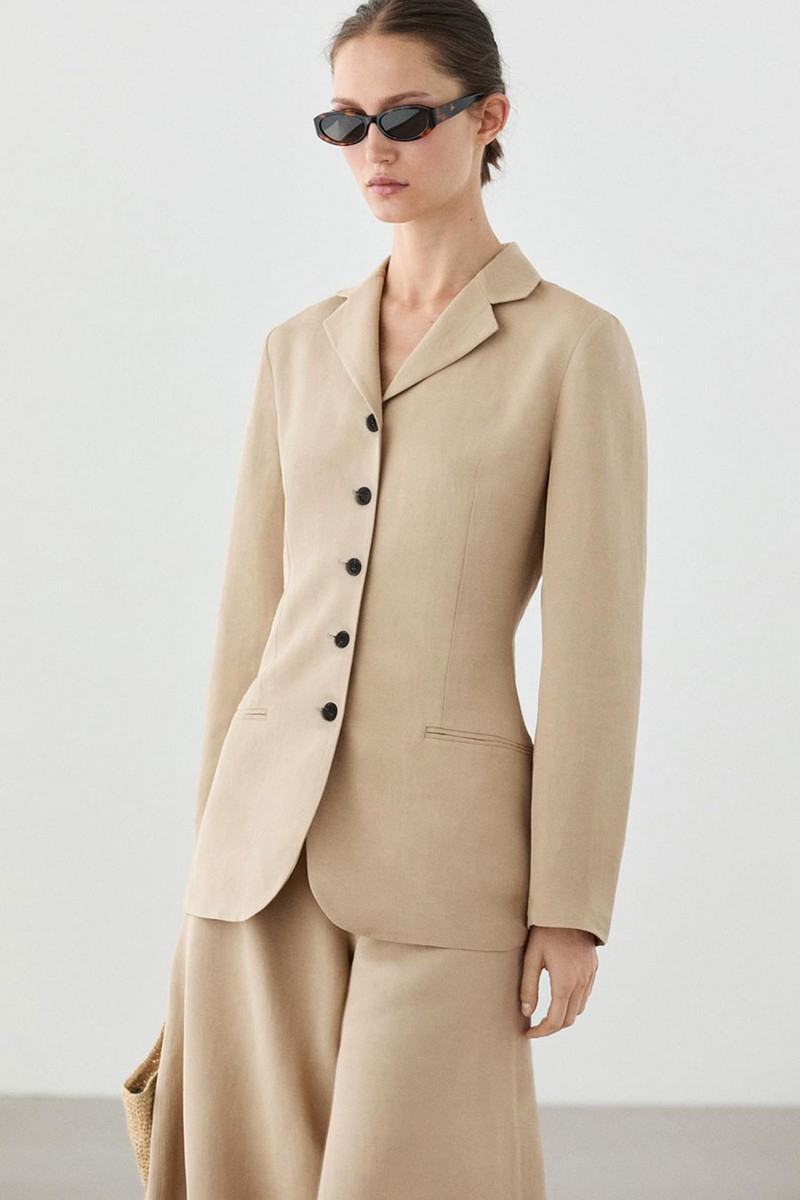 Flowing Buttoned Blazer from Massimo Dutti