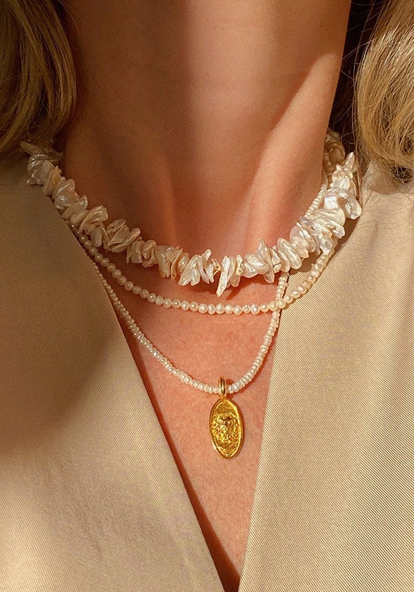 Island Rose Pearl Necklace