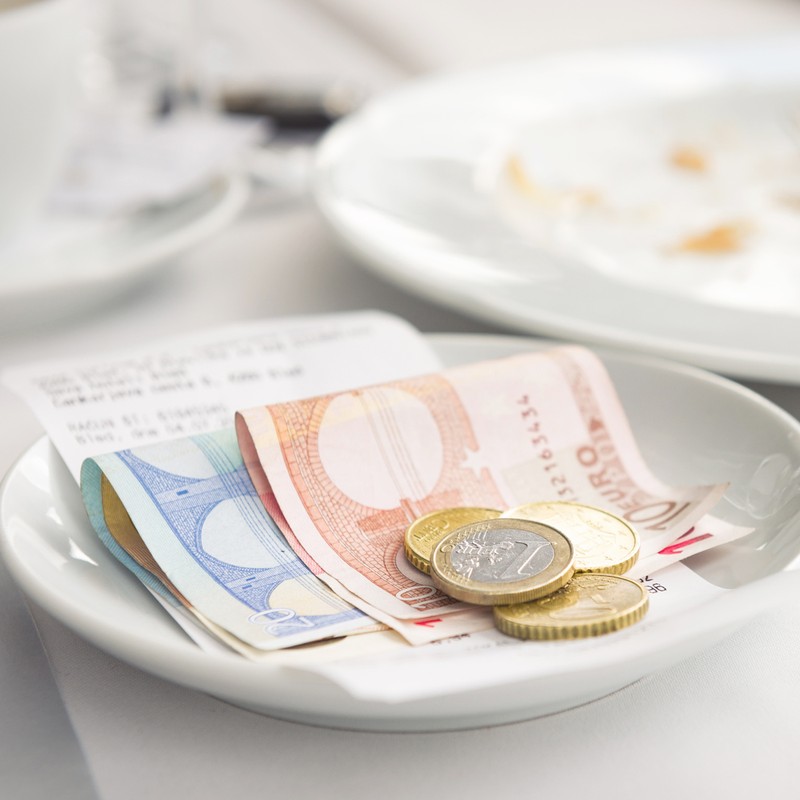 SL’s Official Guide To Tipping
