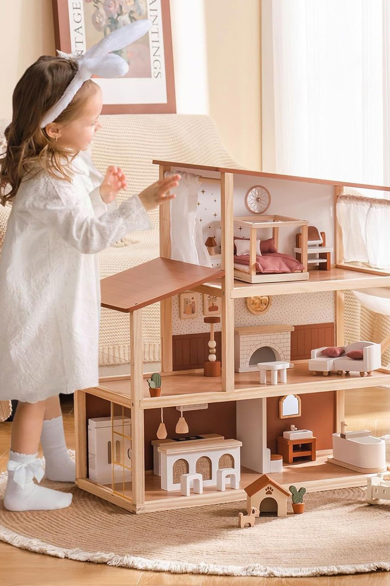Wooden Dolls House from ROBUD