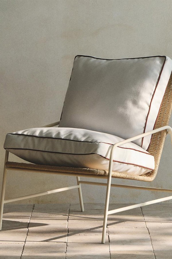Woven Metal Frame Outdoor Chair 