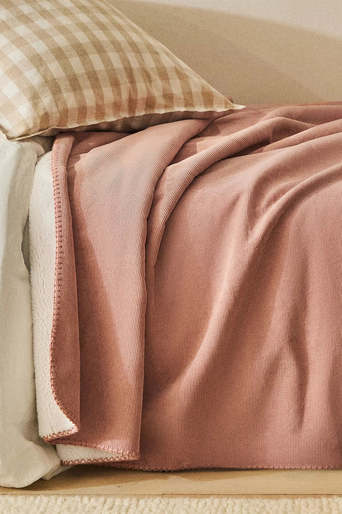 Corduroy Bedbspread from Zara