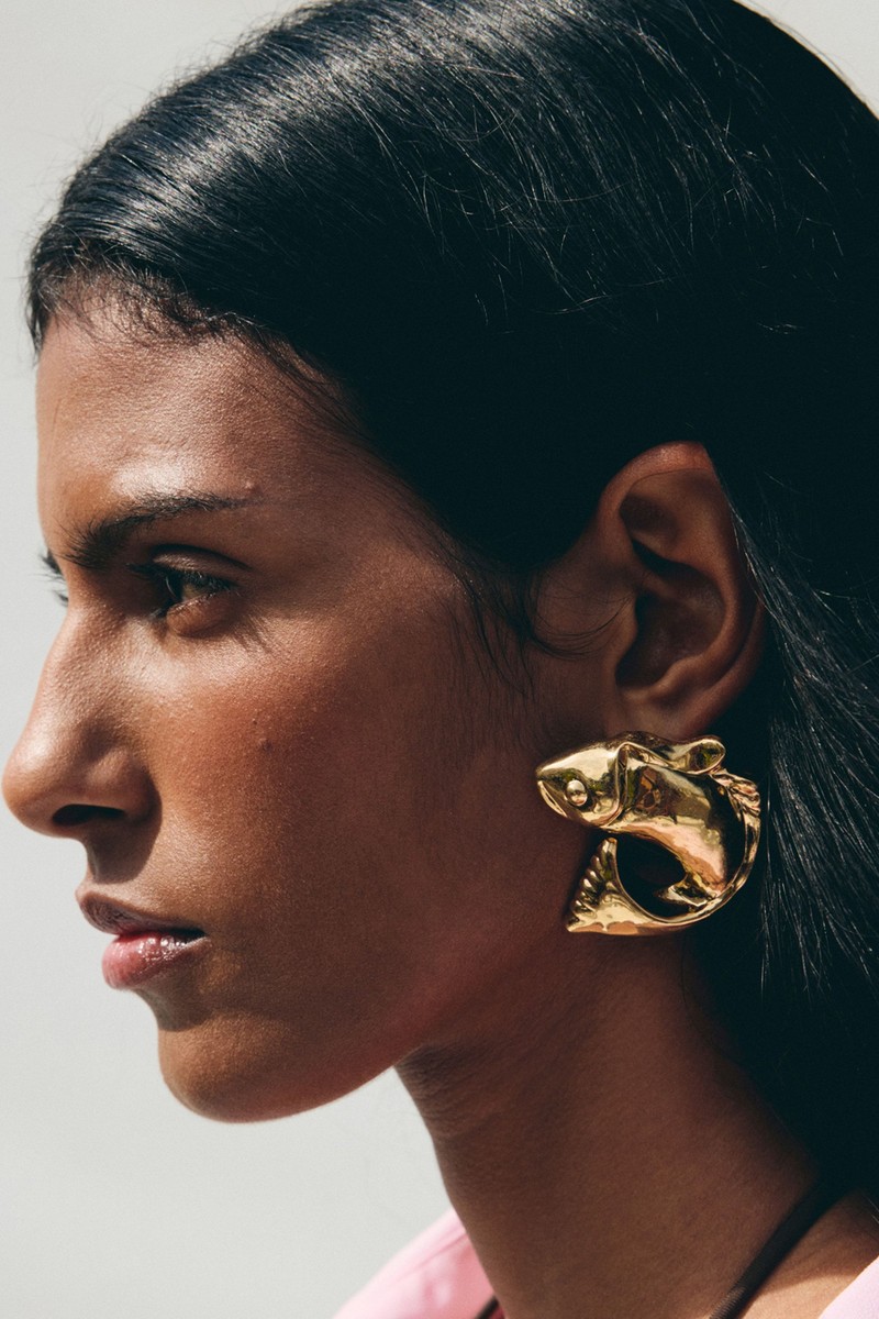The Poisson Earrings from Jacquemus 