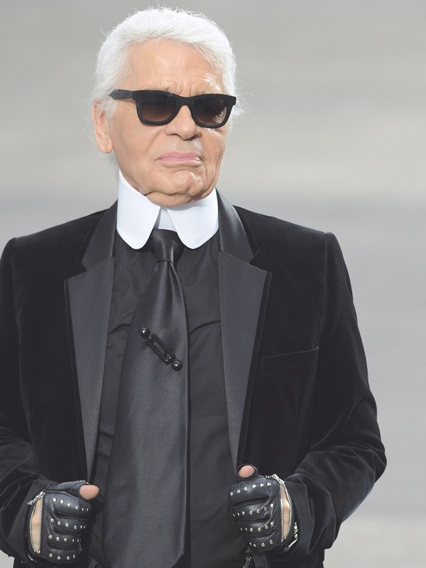 Looking Back At The Life Of Karl Lagerfeld