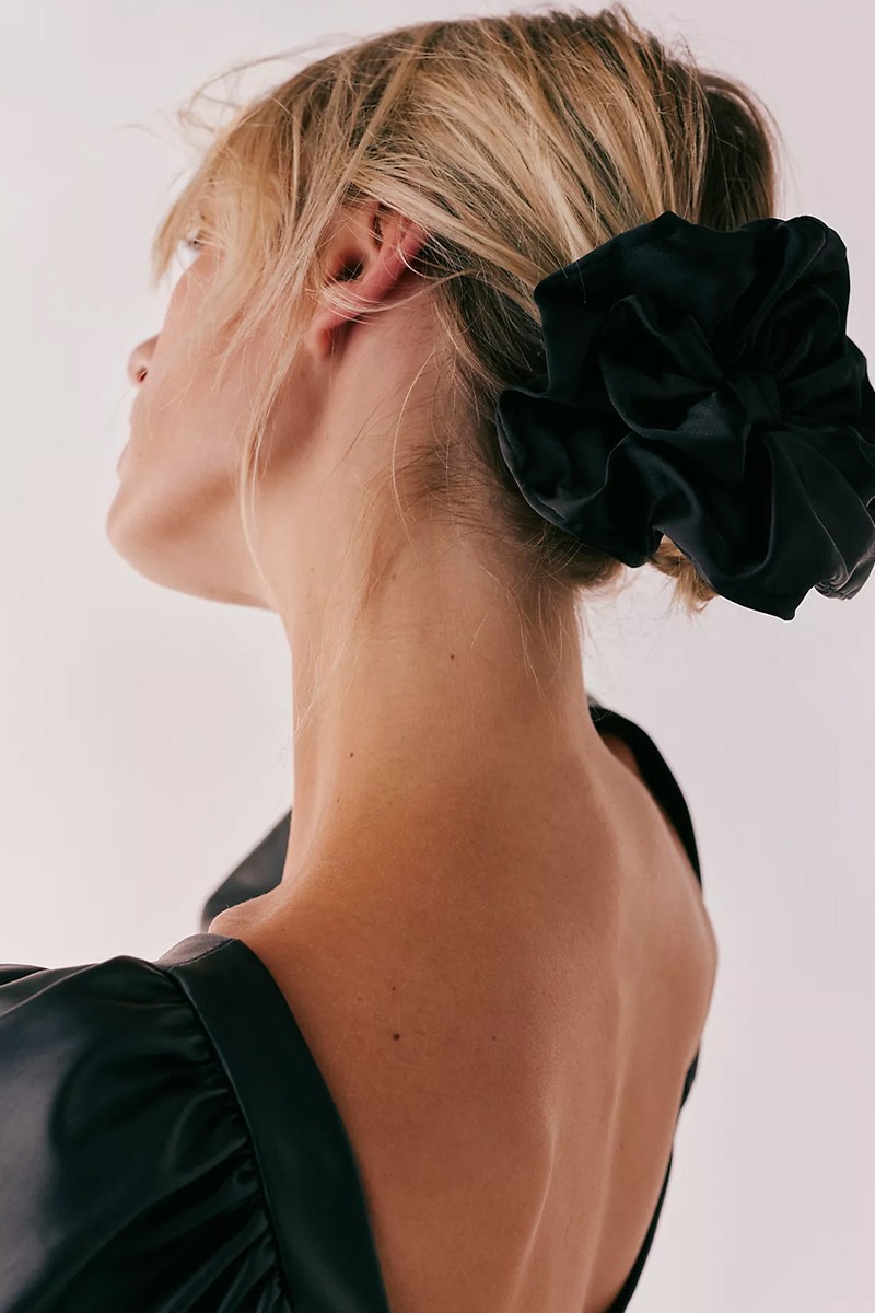 Maria's Bow Scrunchie