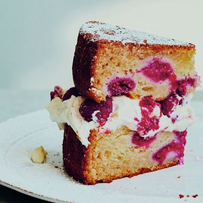 Raspberry Yoghurt Honey Cake
