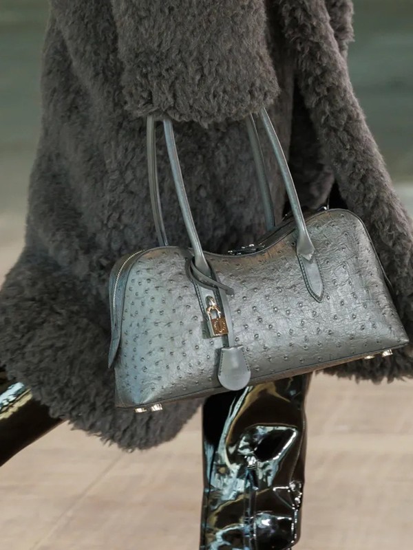 4 Trends, 1 Pre-Loved Edit