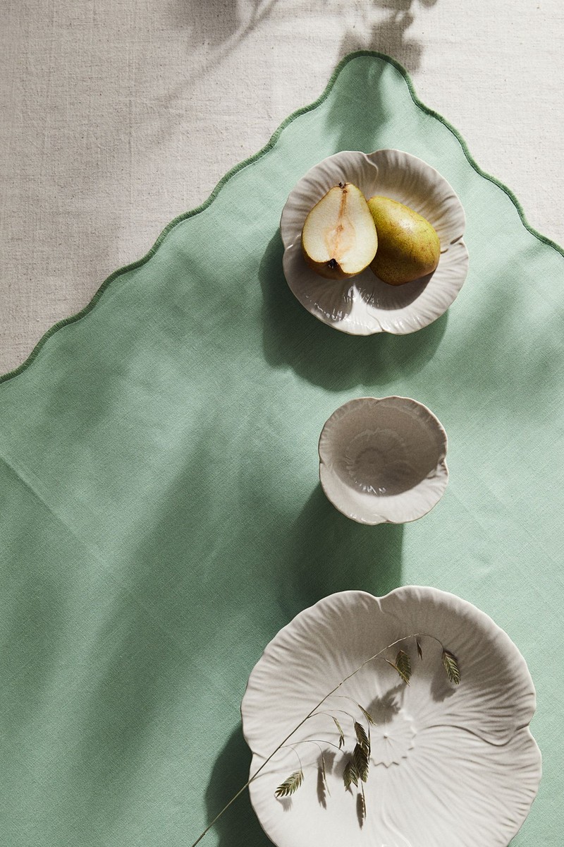 Scallop-Edged Tablecloth