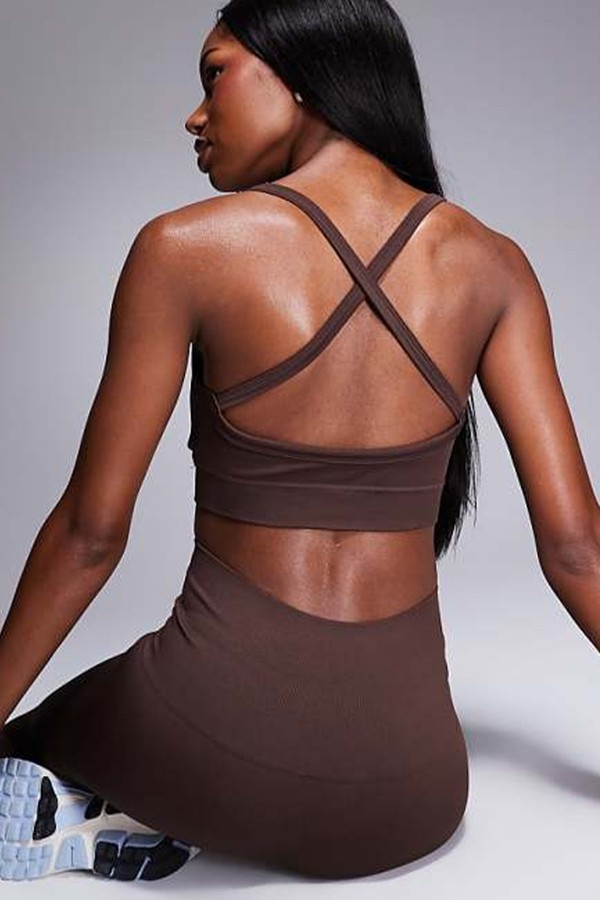Seamless Contour Cross Back Sports Bra from 4505