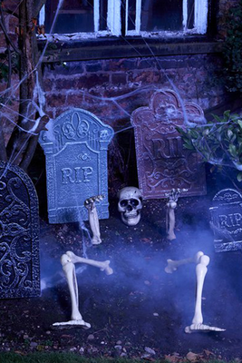 Halloween Outdoor Decorating Kit from Party Delights