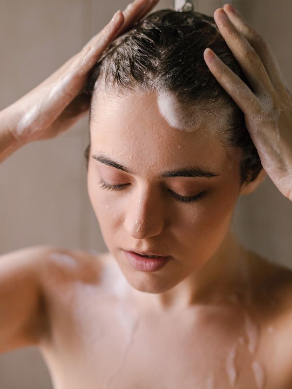 Scalp Soaks: What They Are & The Ones Worth Trying 