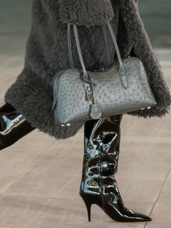 4 Trends, 1 Pre-Loved Edit