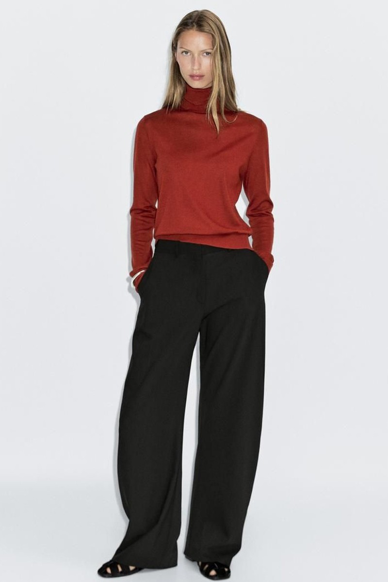 High-Neck Knitted Jumper With Wool