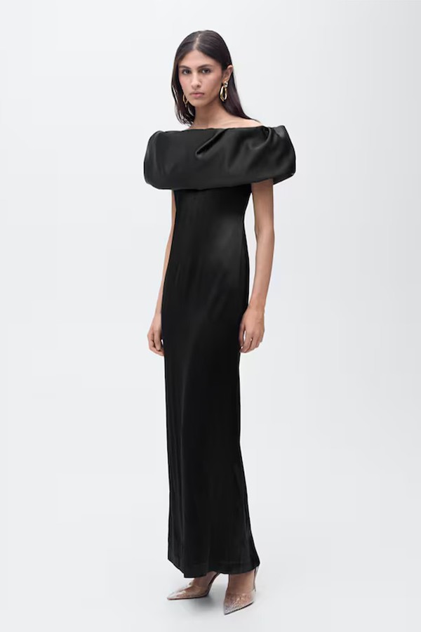 Satin Dress With Open Shoulders & Volume