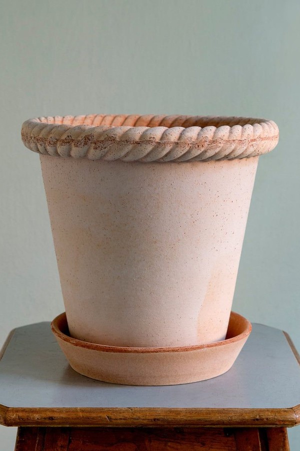 Emilia Antique Rose Plant Pot from Bergs Potter