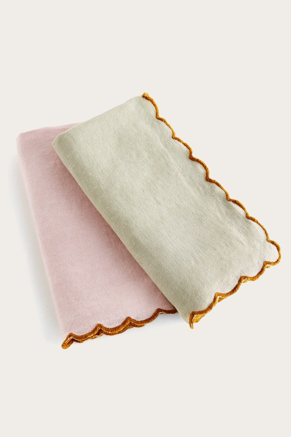 Set Of 2 Antoinette Scalloped Edge Linen Napkins from La Redoute Interieurs 