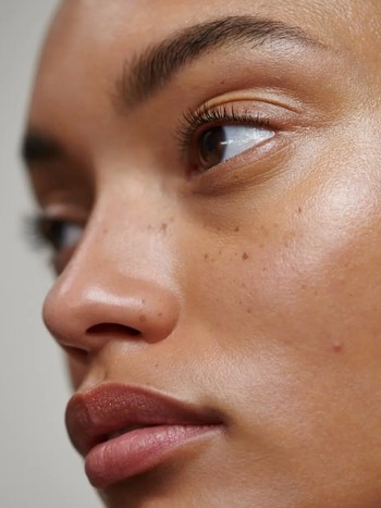 5 Make-Up Tips To Help You Feel Fresh & Awake